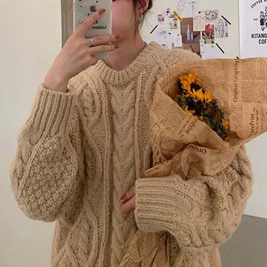 Lässiger Strick-Turn-Up-Pullover