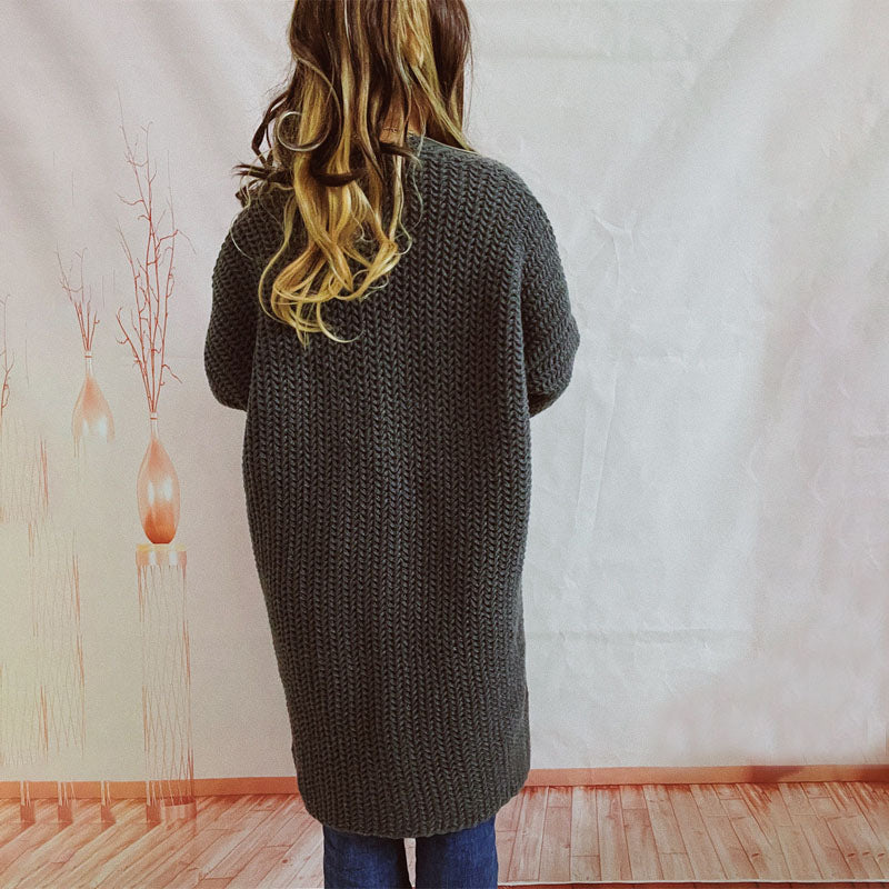 Lässiger einfarbiger gestrickter Cardigan