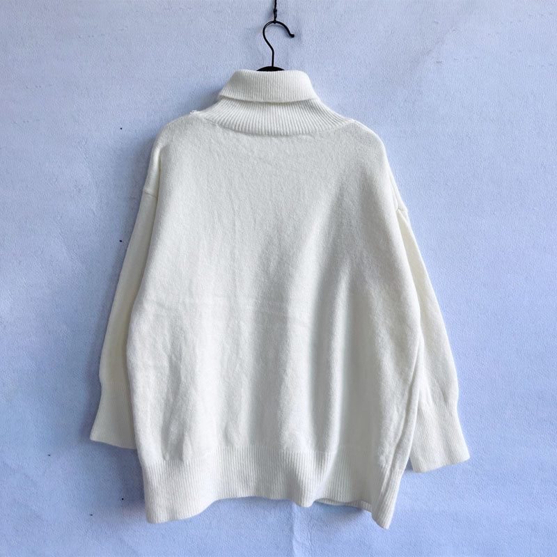 Lässiger Pullover aus einfarbigem Strick
