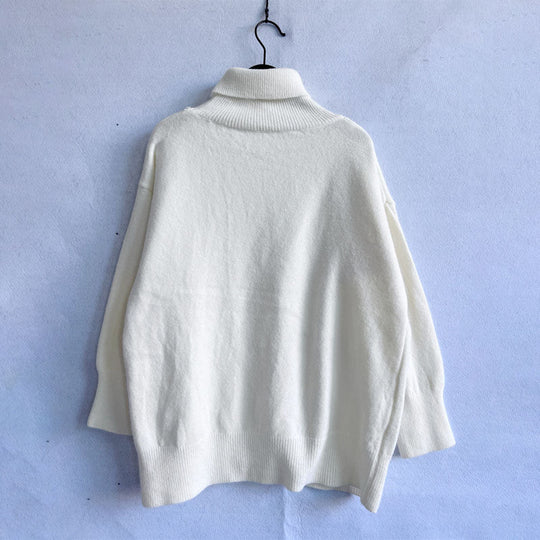 Lässiger Pullover aus einfarbigem Strick