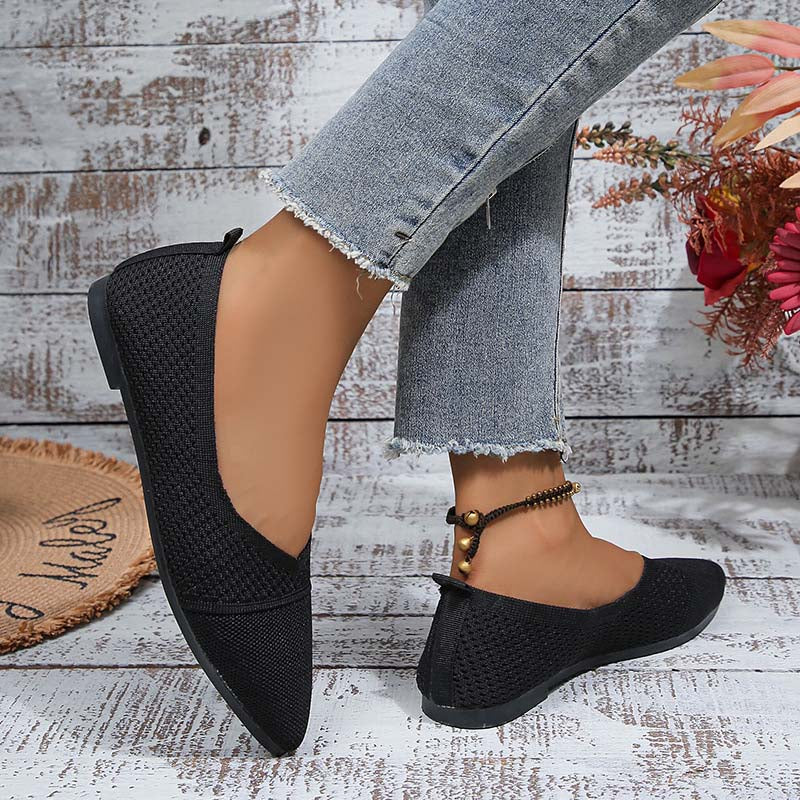 Atmungsaktive Schuhe mit spitzer Zehenpartie