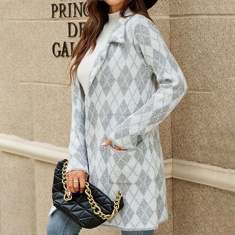 Lässiger Strickjacke mit geometrischem Muster