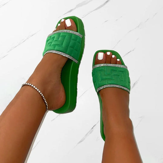 Lässige Badesandalen