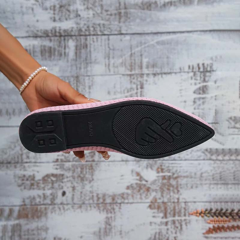 Atmungsaktive Schuhe mit spitzer Zehenpartie