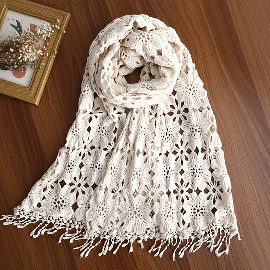 Lässiges Blumenhalsschal aus Creuse