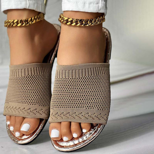 lässige Strandpantoffeln