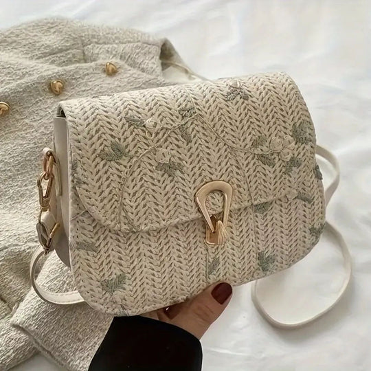 Lässiger Strohkoffer