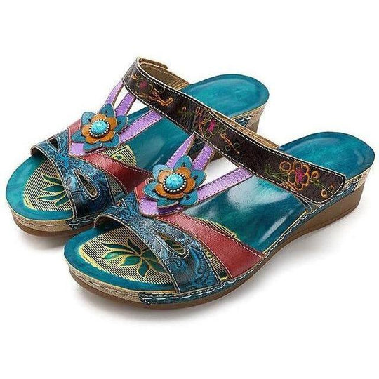 Ethnische Plateau-Sandalen