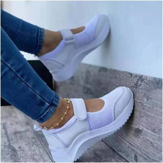 Bequeme Plateau-Sneaker aus Mesh